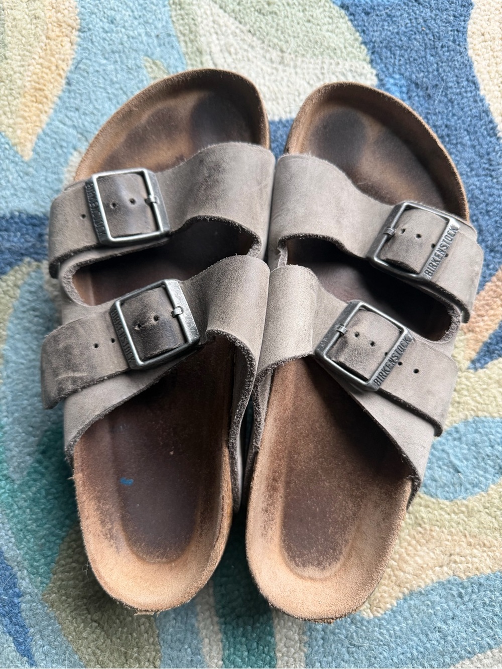 Birkenstock Arizona Two-Strap Sandals in Gray brown size women’s 7